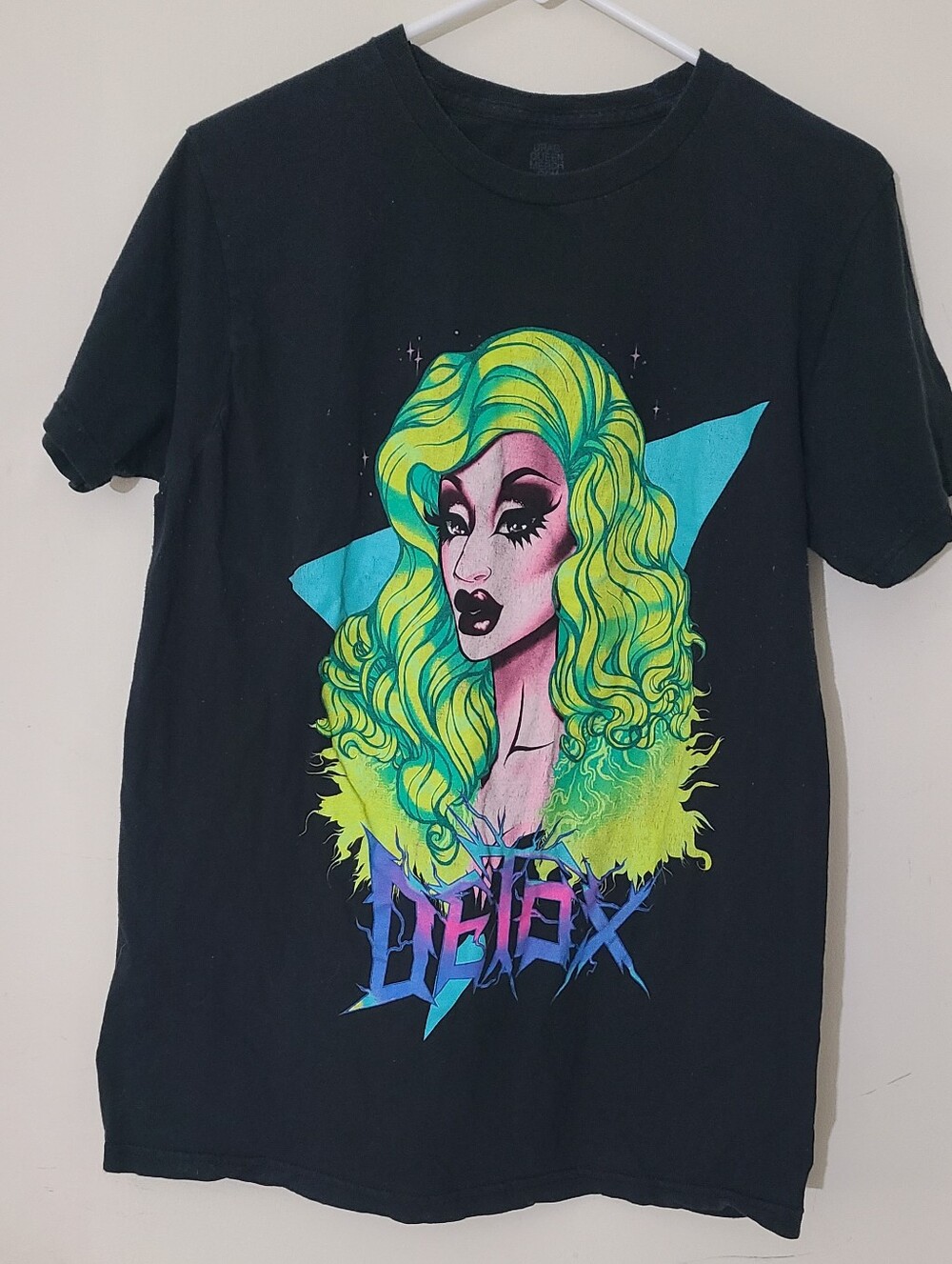 Detox Hot Topic Drag Queen Merch T-Shirt Large